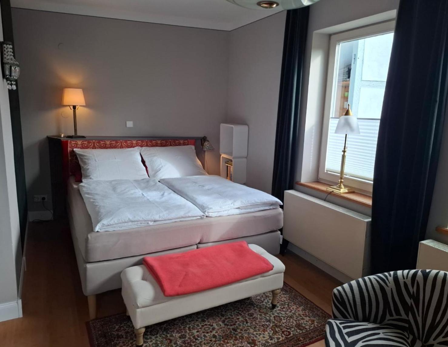 Apartment Leopold Mit Balkon 코부르크 외부 사진